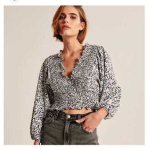 NWT Abercrombie Floral Crop Long Sleeve Top